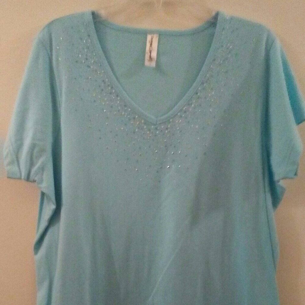 V neck short sleeve teal blue shirt